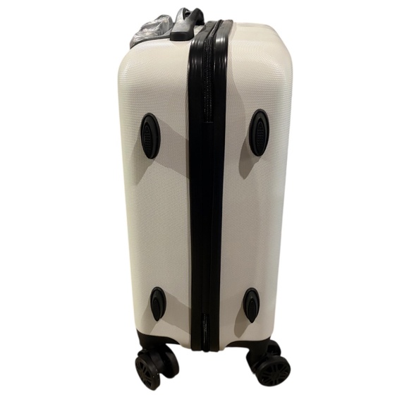 Hard Rock Resort White Suitcase with Hard Exterior and Lock - Picture 4 of 6